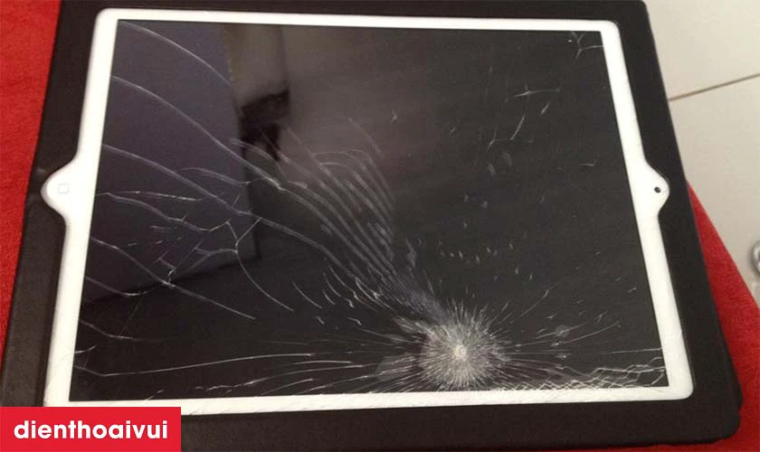 Thay kính cảm ứng iPad Orizin khi bị nứt vỡ