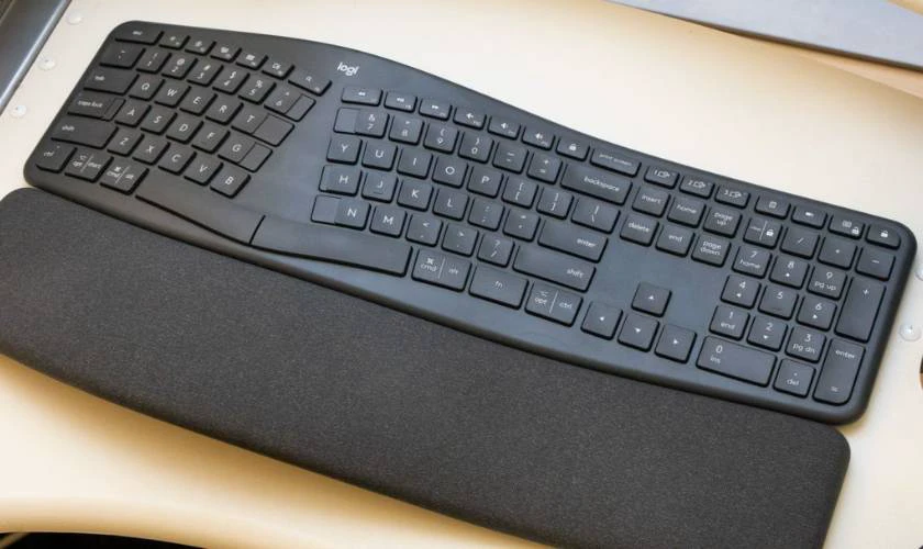 Bàn phím công thái học logitech 