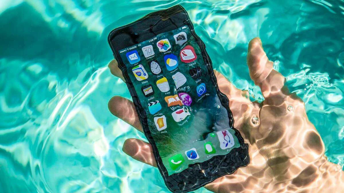 iPhone 15 Pro sở hữu chuẩn kháng nước IP68
