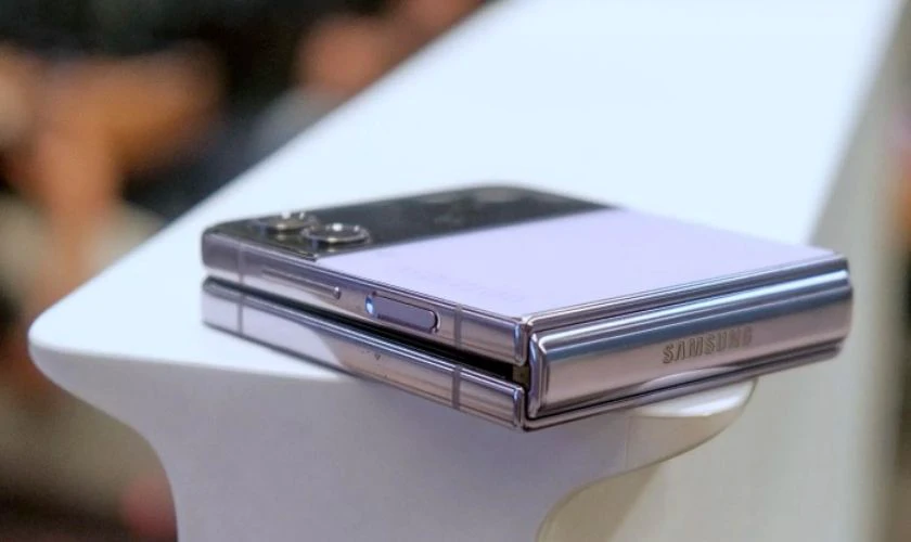Samsung Z Flip 5 2023