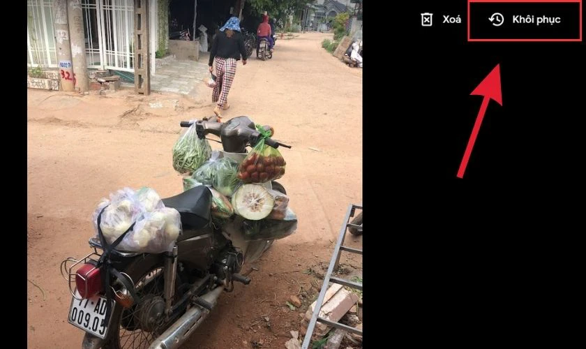 Nhấn chọn mục Kh&ocirc;i phục