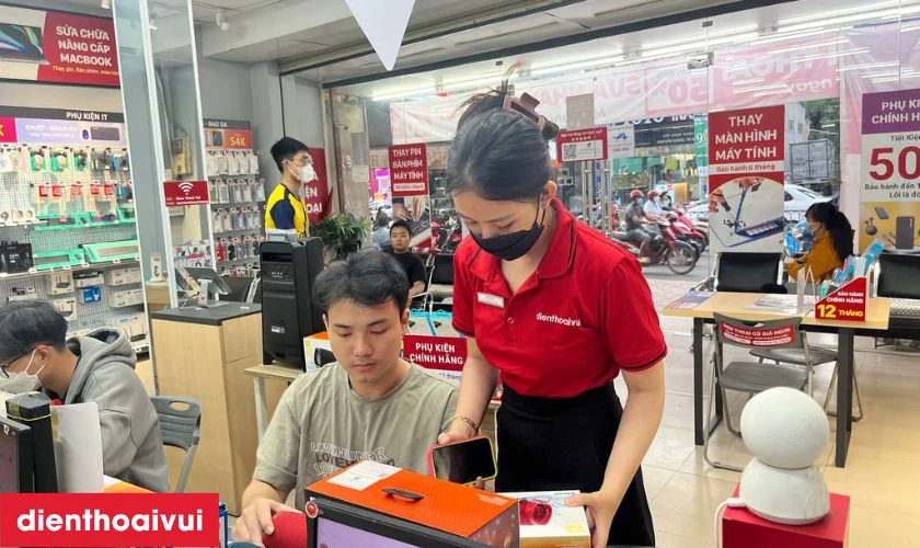 Gi&aacute; thay pin điện thoại tại Điện Thoại Vui 