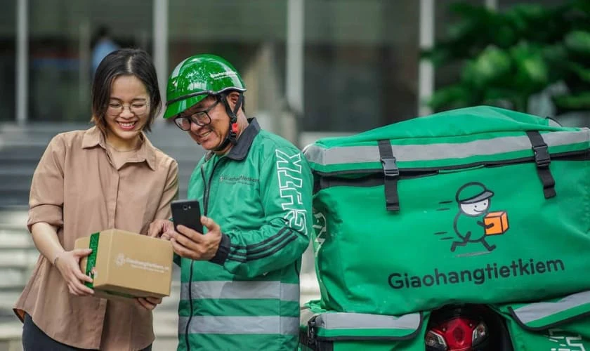 Lễ 2/9 shipper GHTK c&oacute; giao h&agrave;ng kh&ocirc;ng