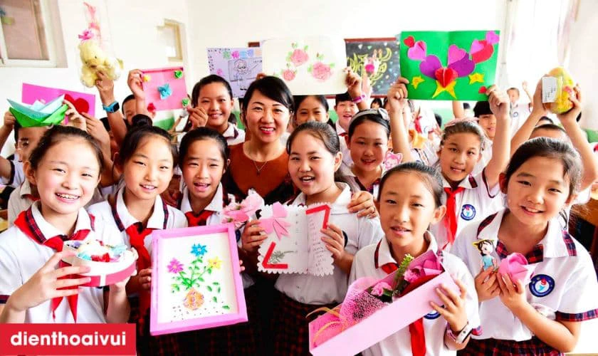 Ngày 20/11 giáo viên có được nghỉ dạy không?