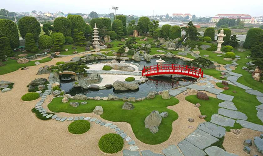 Công Viên Cá Koi Rinrin Park