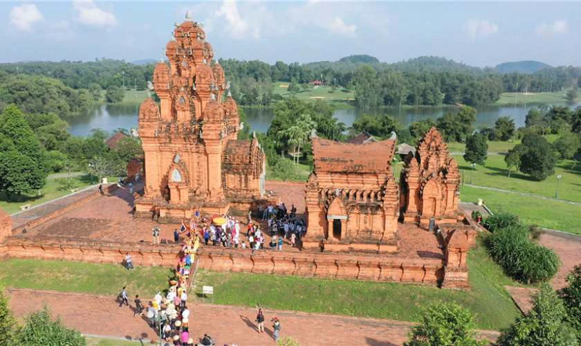 Làng Văn Hóa Các Dân Tộc Việt Nam