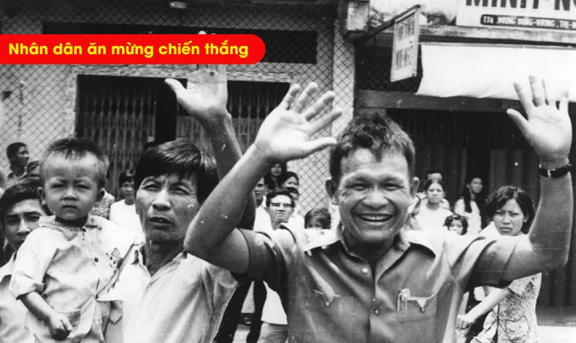 Nhân dân Sài Gòn và các tỉnh miền Nam đổ ra đường ăn mừng chiến thắng