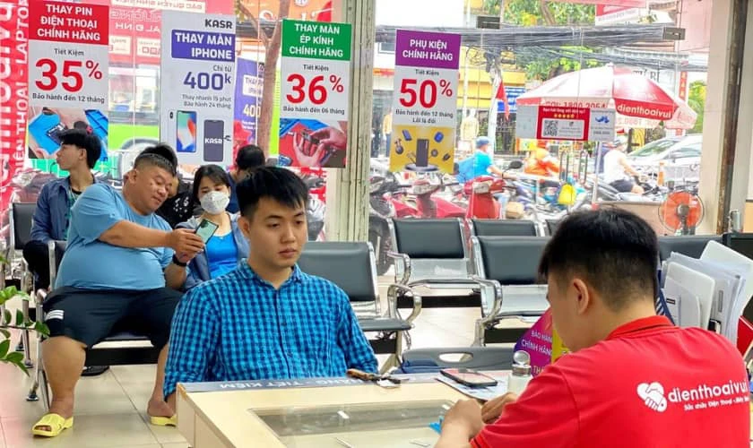 Dịch vụ thay pin Samsung Galaxy A51 gi&aacute; rẻ chất lượng tại Điện Thoại Vui