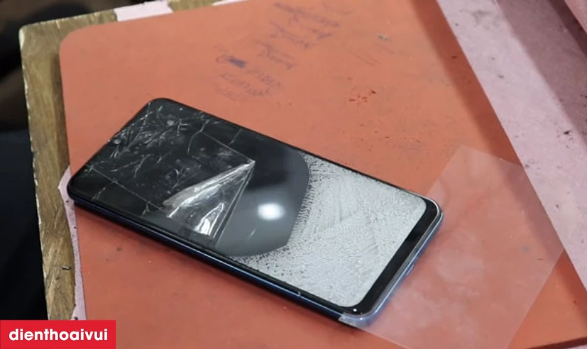 thay mặt k&iacute;nh samsung a50