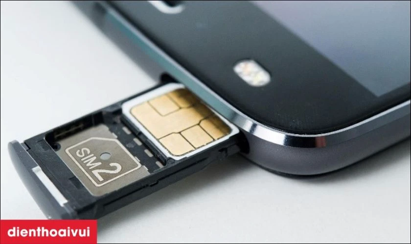 Điện thoại Xiaomi Redmi 12C 4GB 64GB hỗ trợ 2 khe SIM Nano tiện lợi