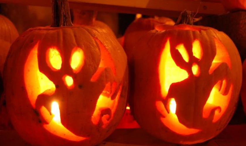 Mẫu quả b&iacute; ng&ocirc; độc đ&aacute;o Halloween 