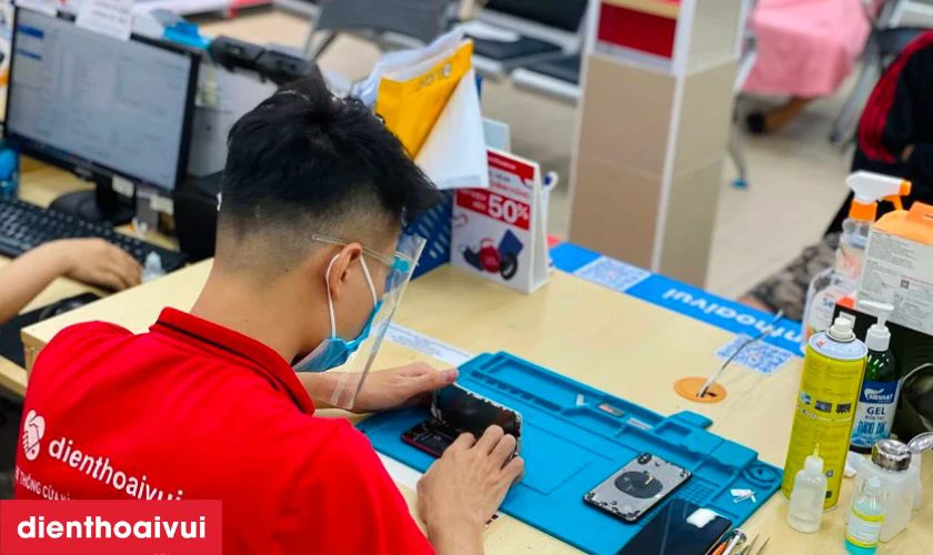 Dịch vụ thay pin Pisen chính hãng cho iPhone 6s