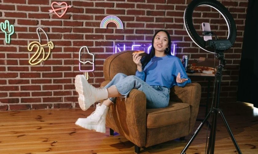 KOC kiếm tiền bằng Livestream l&agrave; g&igrave;?