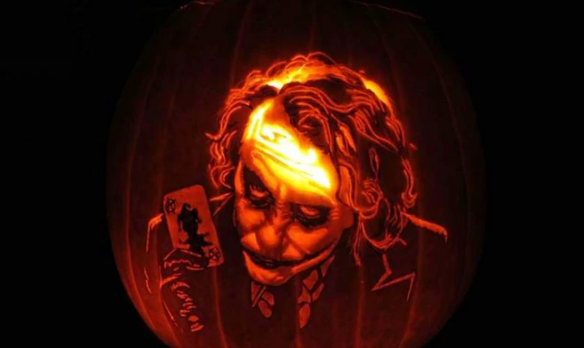 Mẫu quả b&iacute; ng&ocirc; halloween si&ecirc;u ấn tượng 
