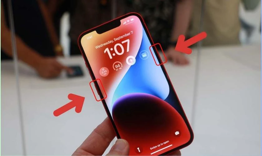 Khởi động lại máy khi loa điện thoại iPhone bị mất tiếng