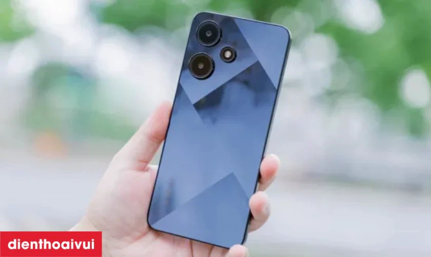 Cụm camera ch&acirc;n thực của Infinix Hot 30i
