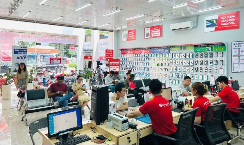 V&igrave; sao n&ecirc;n chọn mua pin sạc dự ph&ograve;ng ở Điện Thoại Vui?