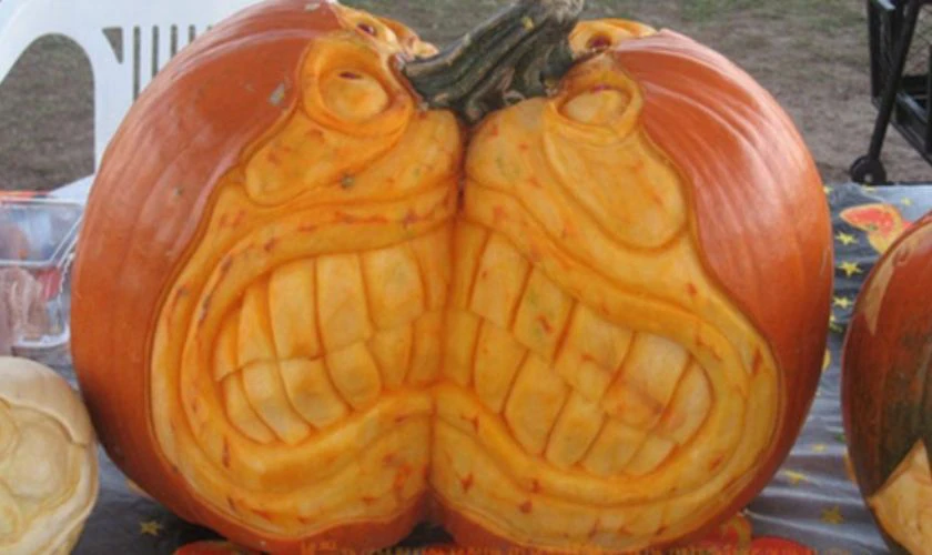 Mẫu quả b&iacute; ng&ocirc; halloween s&aacute;ng tạo th&uacute; vị 
