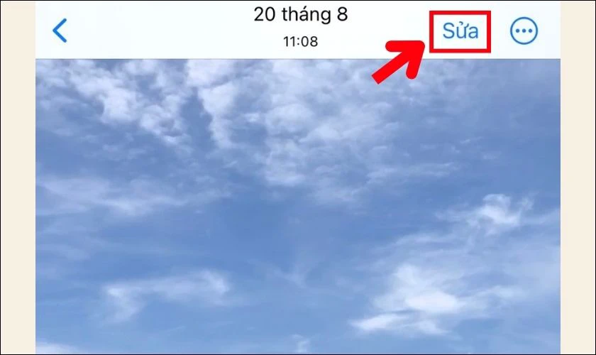 Chọn vào mục Sửa ở trên góc phải của màn hình để chuyển đến trình chỉnh sửa video