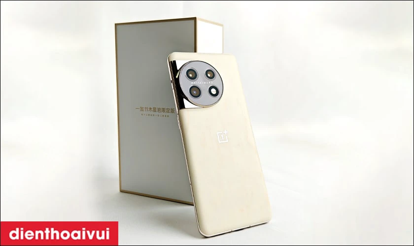 OnePlus 11 Jupiter Rock