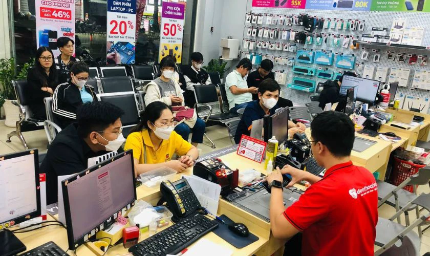 Ưu điểm khi &eacute;p cổ c&aacute;p m&agrave;n h&igrave;nh Samsung S21 Fe tại Điện Thoại Vui&nbsp;