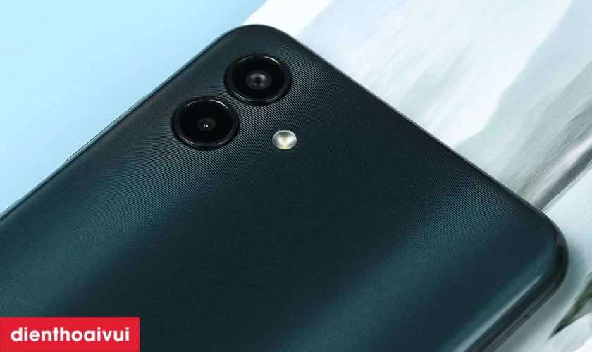 2 Camera ở mặt sau