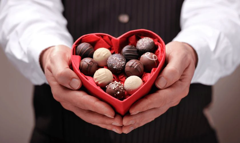 Tặng quà Chocolate vào ngày 20/10 ngọt ngào