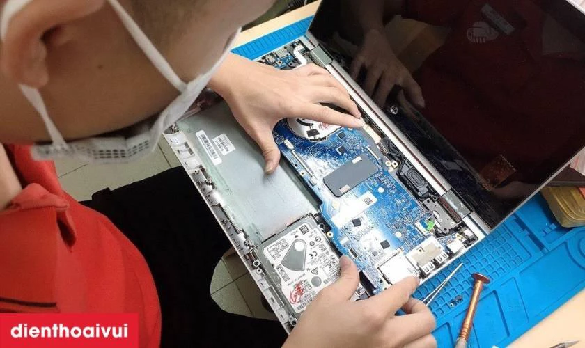 Quy trình thay pin laptop Asus FX504 tại Điện Thoại Vui