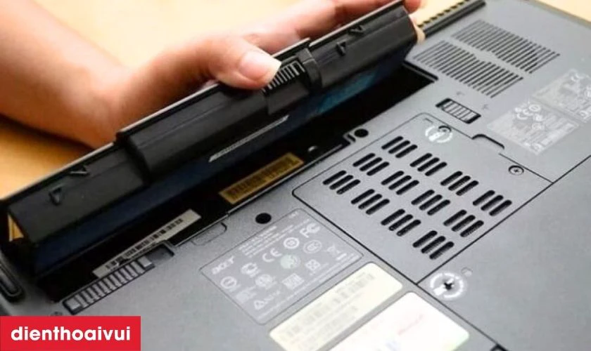 C&oacute; thể tự thay pin laptop HP Pavilion tại nh&agrave; hay kh&ocirc;ng?