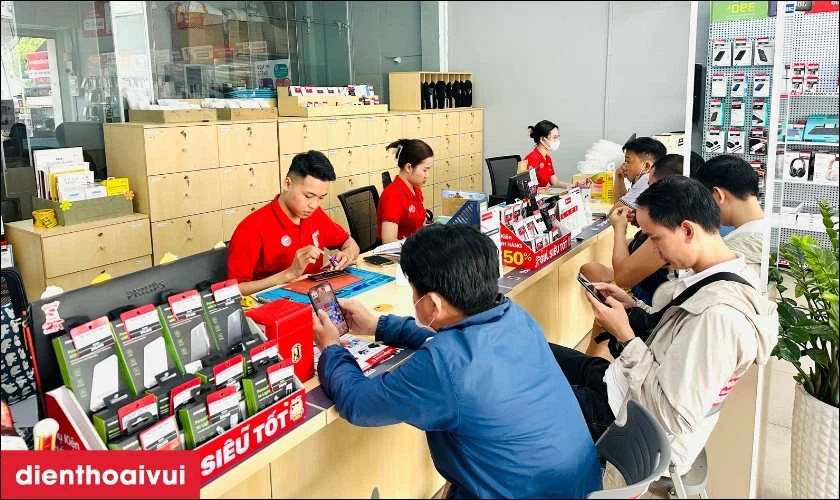 &Eacute;p k&iacute;nh Samsung S23 Ultra uy t&iacute;n, chuy&ecirc;n nghiệp tại Điện Thoại Vui