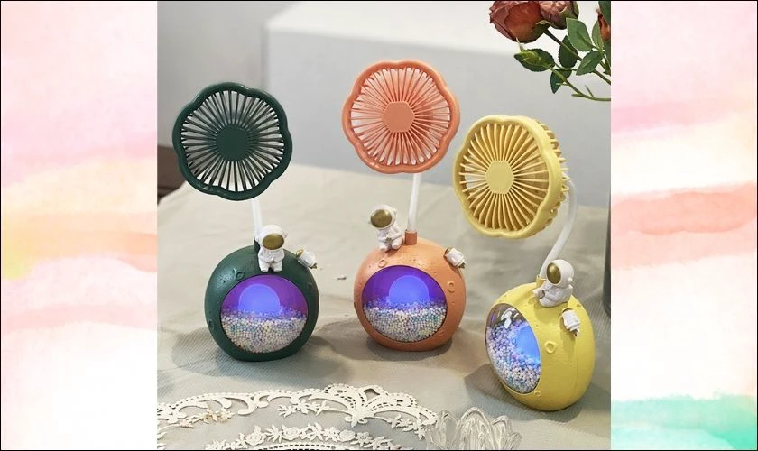 Tặng quạt mini cho cô nàng yêu những món quà dễ thương