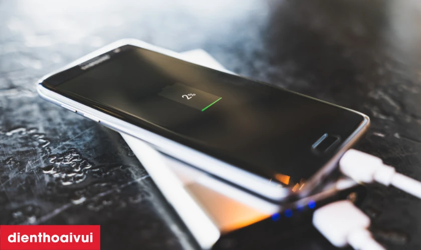 Th&oacute;i quen kh&ocirc;ng tốt l&agrave;m ảnh hưởng đến tuổi thọ của pin Samsung