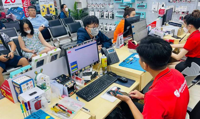 Mua laptop cũ cho sinh vi&ecirc;n ng&agrave;nh kỹ thuật phần mềm tại Điện Thoại Vui 