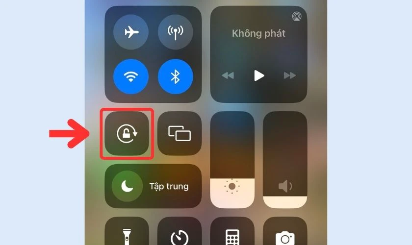 Chọn v&agrave;o biểu tượng xoay m&agrave;n h&igrave;nh điện thoại tr&ecirc;n iPhone