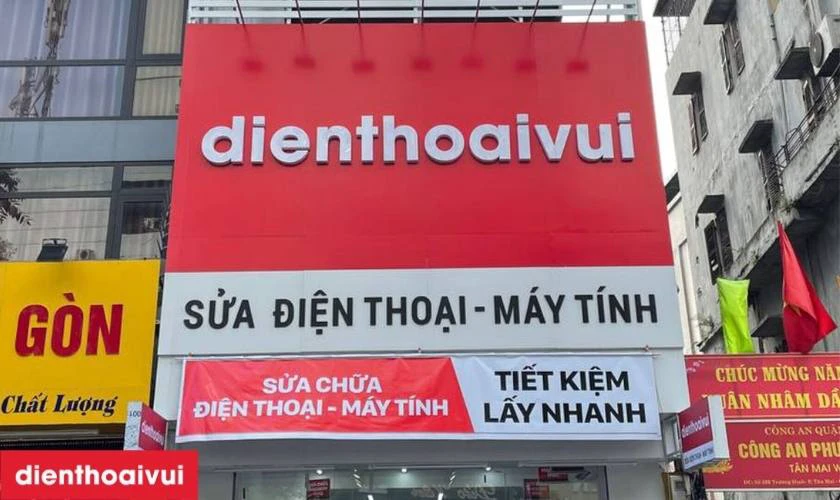 Thay pin Samsung nhanh, lấy liền tại Điện Thoại Vui quận 3