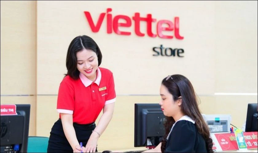 Đến trực tiếp cửa h&agrave;ng Viettel mua SIM đầu số 0866