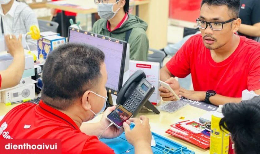 Thay camera trước cho iPhone 14 Pro uy tín tại Điện Thoại Vui