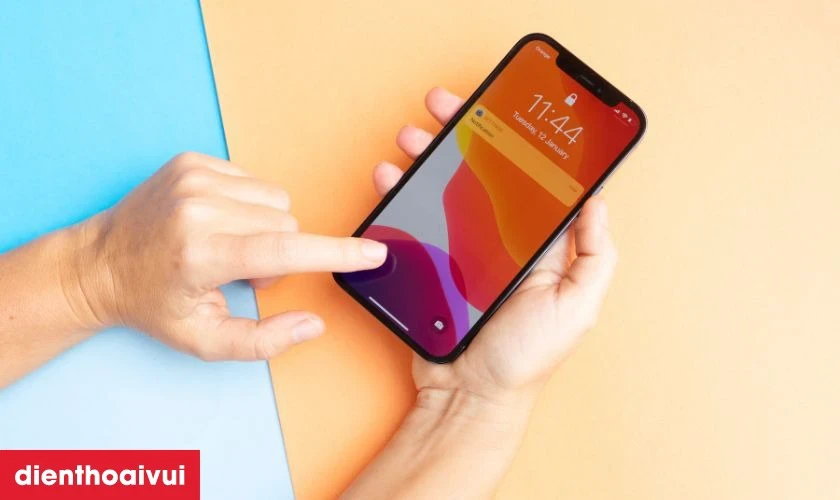 lợi &iacute;ch khi mua iphone 12 thường cũ