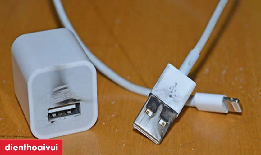 Nguyên nhân cần thay pin Pisen cho iPhone 6