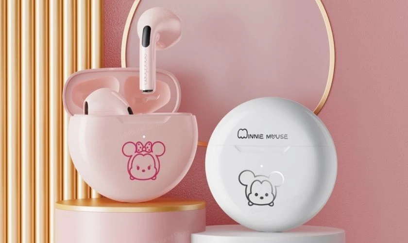 Bạn nhấn giữ nút nguồn trên tai nghe từ 3-5 giây thì thiết bị sẽ tự động ngắt