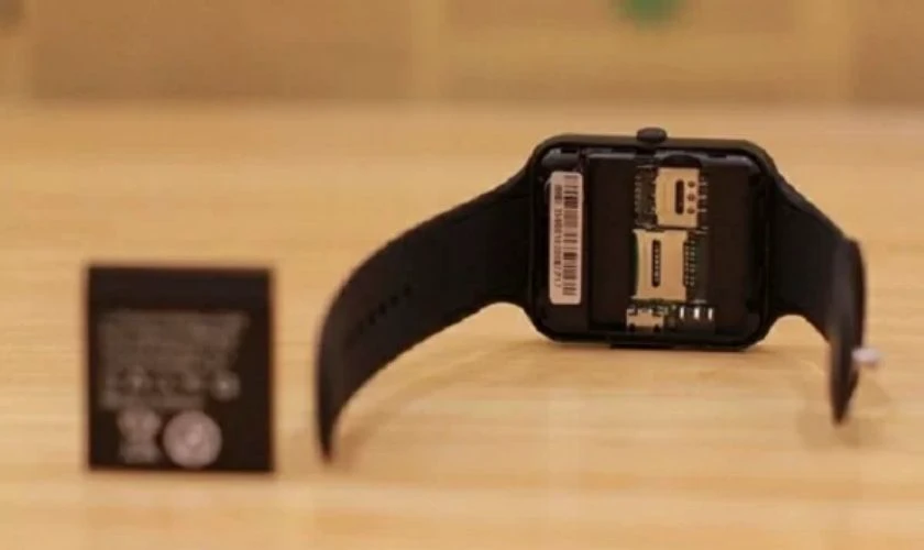 Hướng dẫn lắp sim đồng hồ th&ocirc;ng minh Garmin