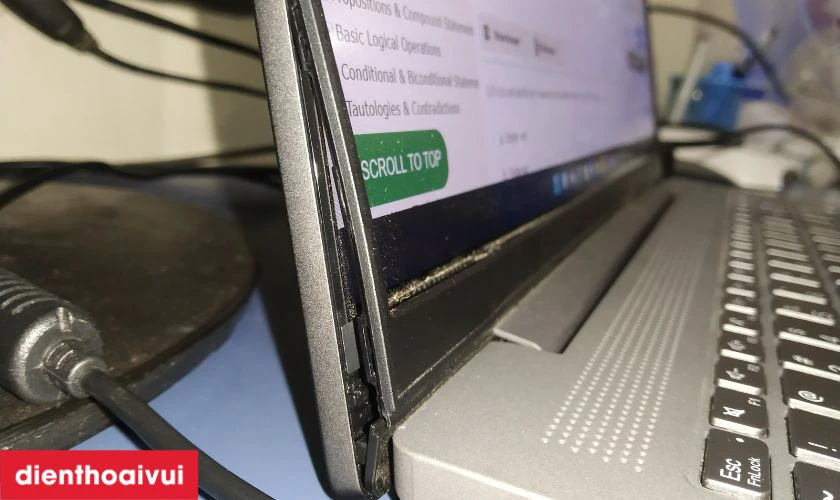 Kh&ocirc;ng thay vỏ laptop mới c&oacute; sao kh&ocirc;ng?