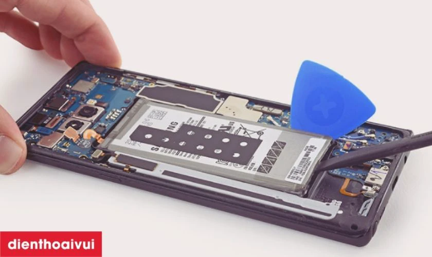 C&oacute; n&ecirc;n thay pin Samsung Galaxy S21 Ultra hay kh&ocirc;ng?