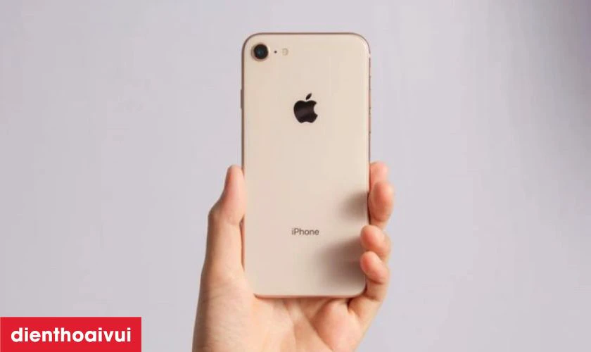 Đ&aacute;nh gi&aacute; tổng quan về iPhone 8 256GB cũ trầy xước