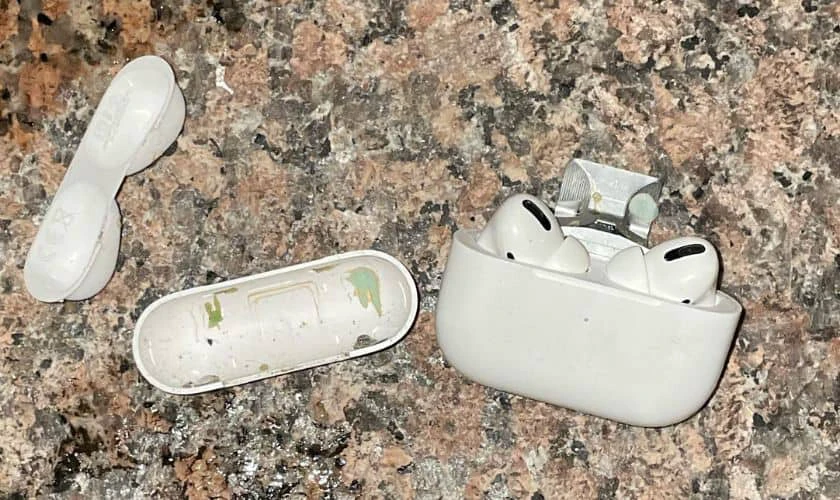 Không để AirPods bị rơi rớt