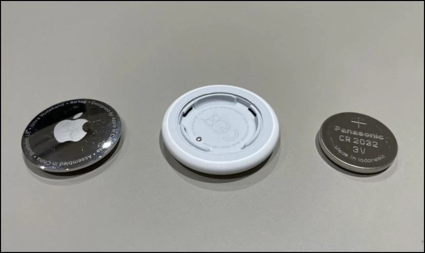 AirTag c&oacute; cần phải sạc pin kh&ocirc;ng?