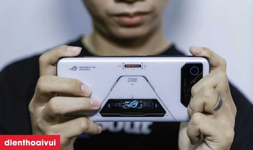C&oacute; n&ecirc;n mua ASUS ROG Phone 6 12GB 256GB - Cũ Đẹp hay kh&ocirc;ng
