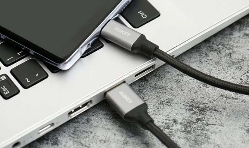 C&aacute;p sạc của Aukey l&agrave; sự lựa chọn ho&agrave;n hảo để sạc pin cho c&aacute;c thiết bị di động