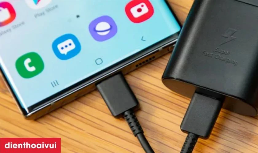 Nhận diện t&igrave;nh trạng hư hỏng cần thay pin Samsung