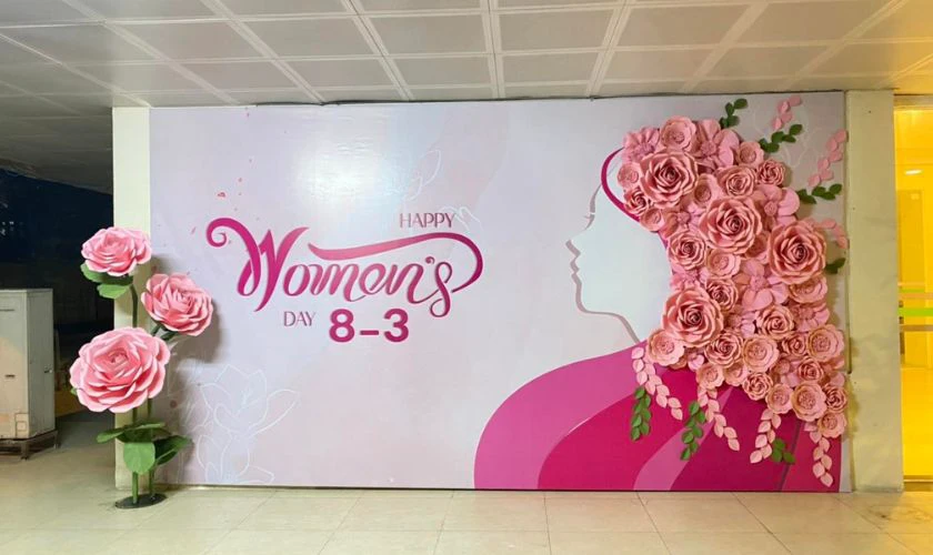 Backdrop 8/3 chủ đề phụ nữ đẹp